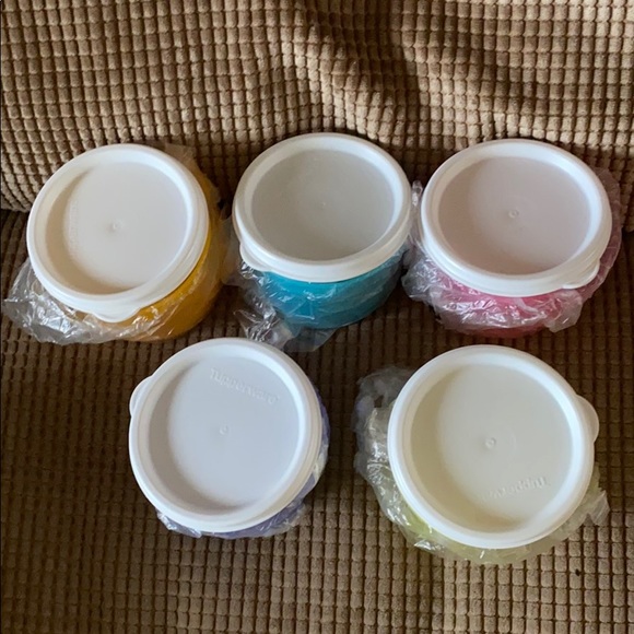 Brand new Tupperware snack cups. Set of five - Picture 2 of 3